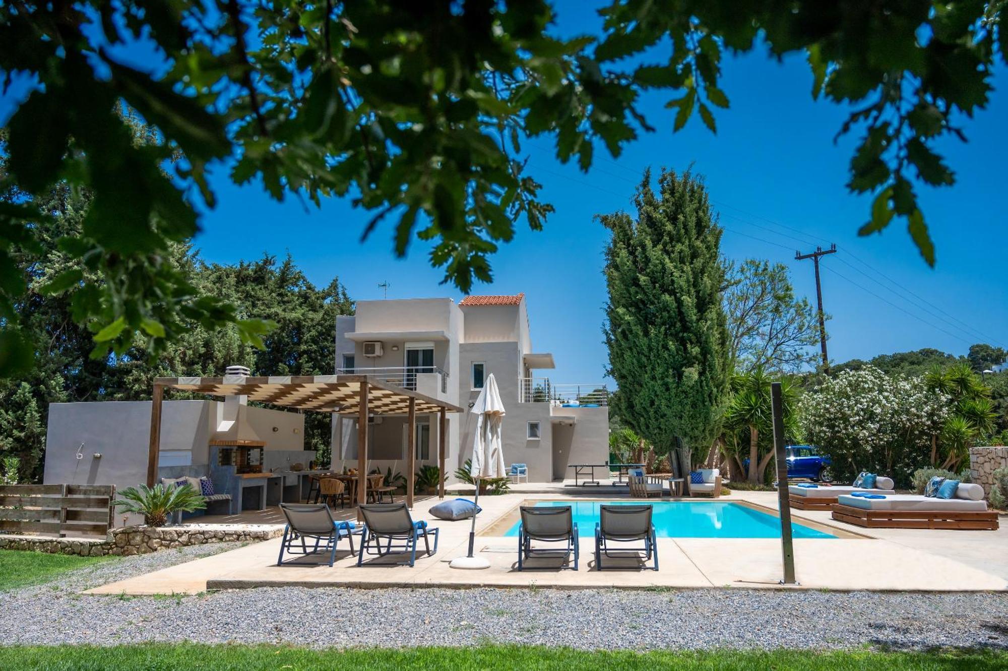 Villa Ellie - Heated Pool, Playground, Garden & Bbq! Vederoi Екстериор снимка