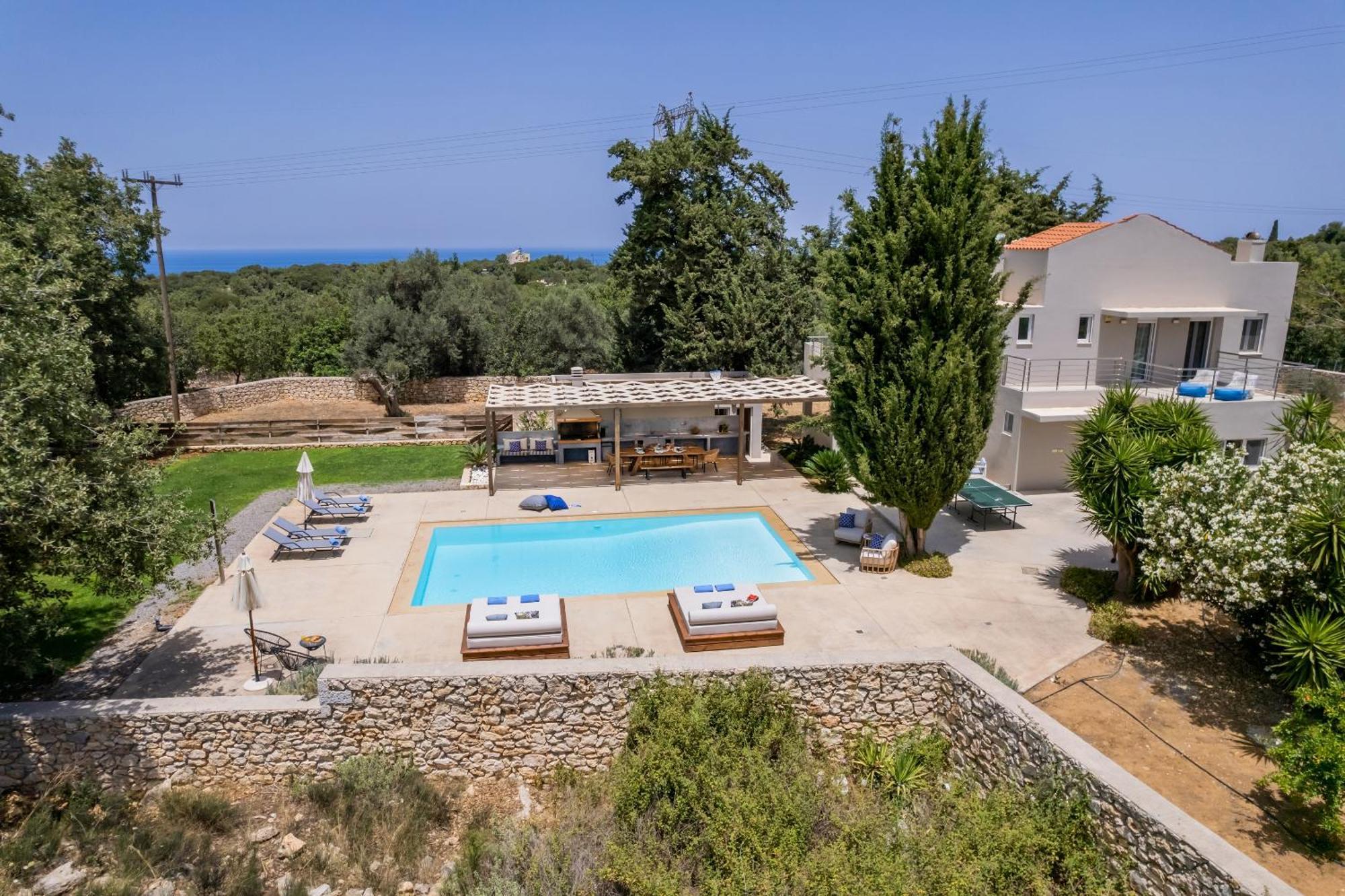 Villa Ellie - Heated Pool, Playground, Garden & Bbq! Vederoi Екстериор снимка