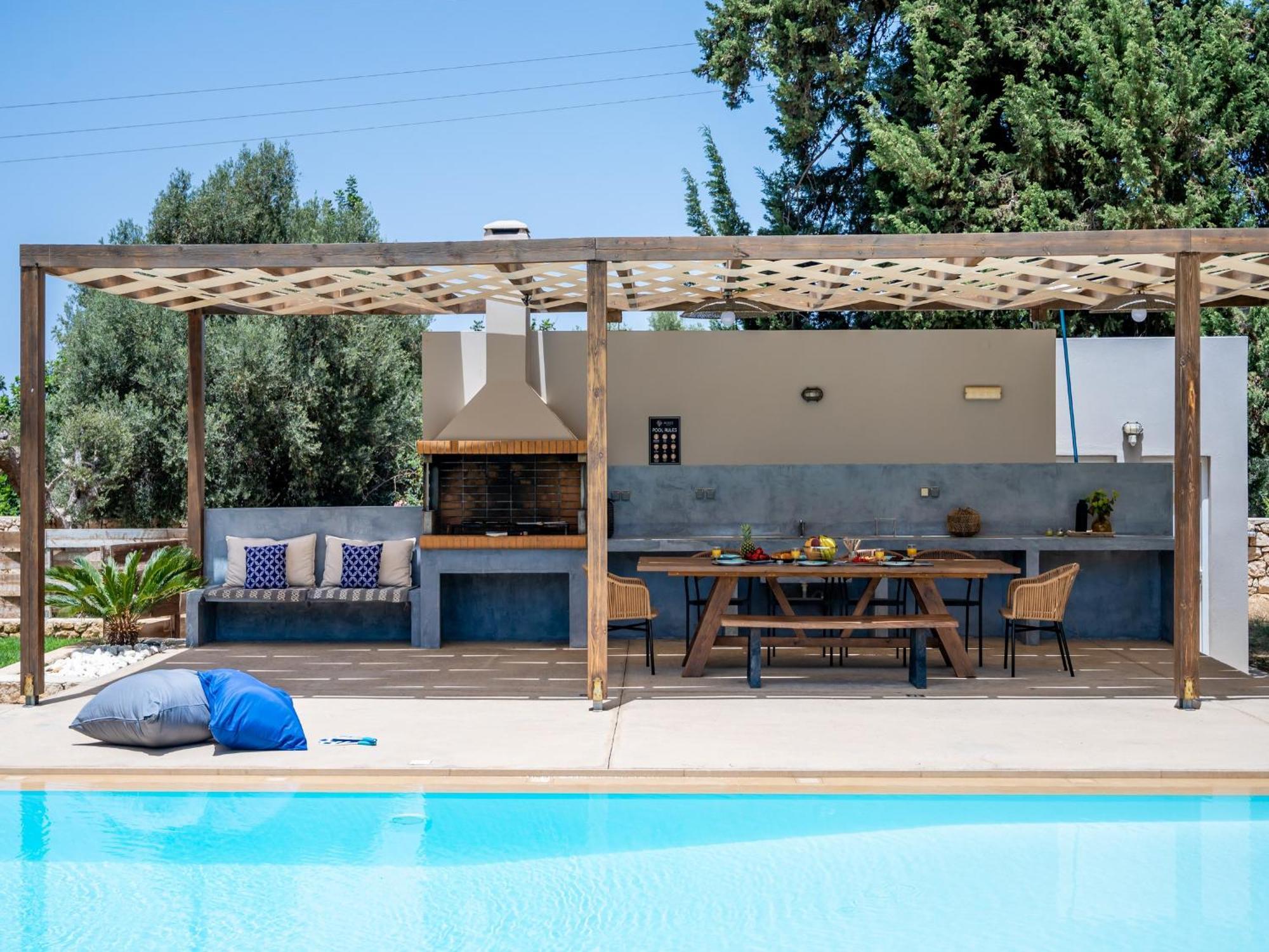 Villa Ellie - Heated Pool, Playground, Garden & Bbq! Vederoi Екстериор снимка