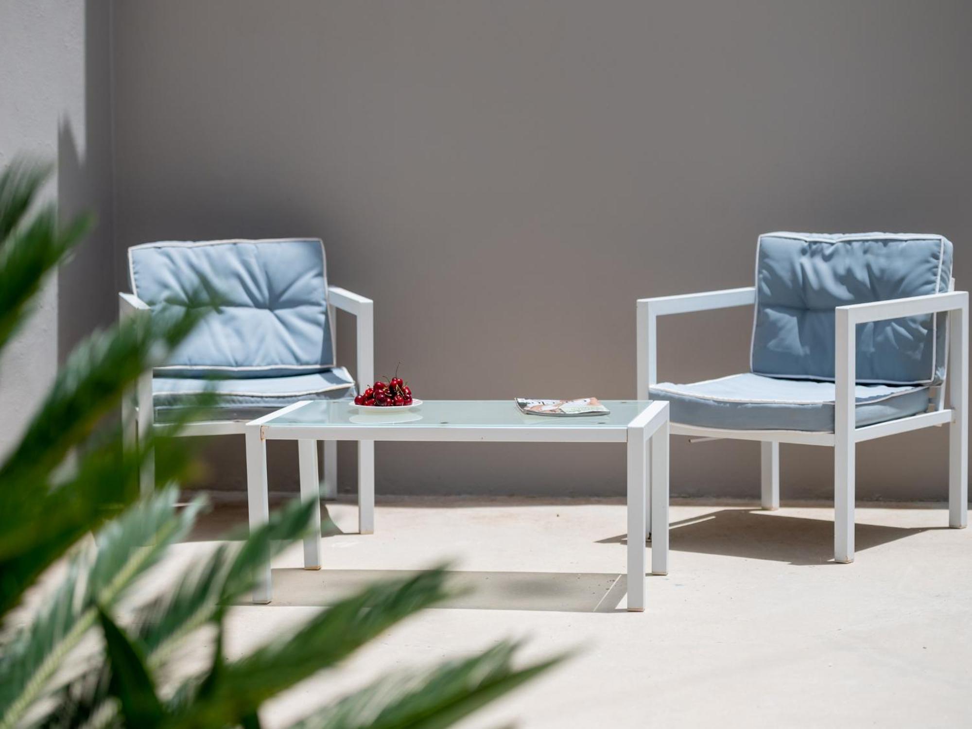 Villa Ellie - Heated Pool, Playground, Garden & Bbq! Vederoi Екстериор снимка