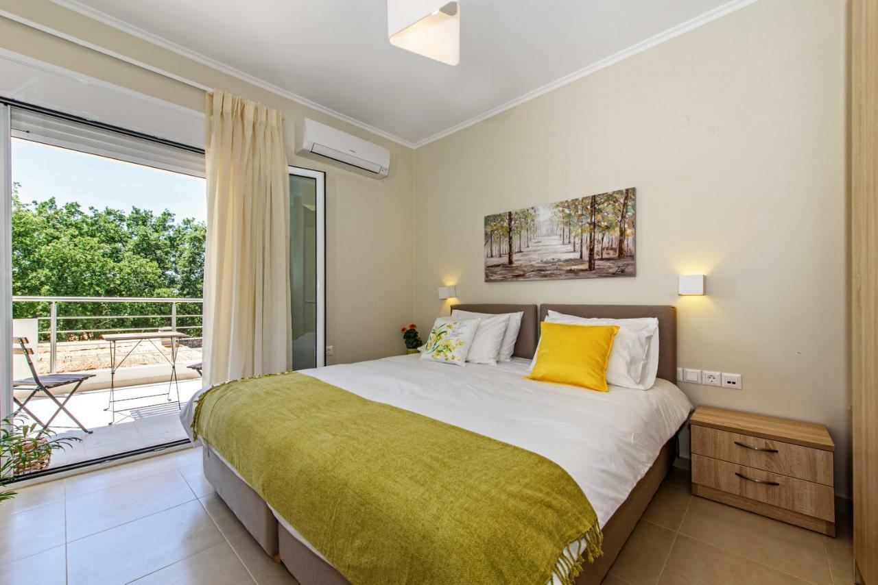 Villa Ellie - Heated Pool, Playground, Garden & Bbq! Vederoi Екстериор снимка